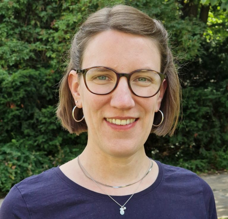 Portraitfoto von Dr. Nele Badeda, systemische Beraterin in Hannover